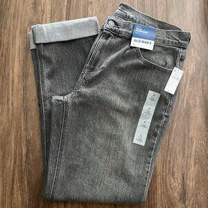 NWT Old Navy Gray Mid-Rise Wow Boyfriend Ankle Jeans, Size 4
